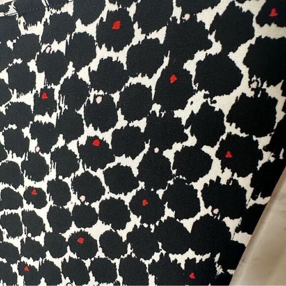 New York & Company medium stretch top - Picture 3 of 8